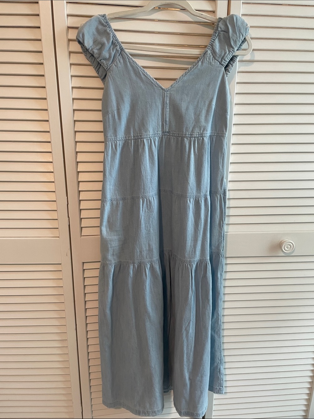 Old Navy - Light Blue Tiered V-Neck Midi Dress